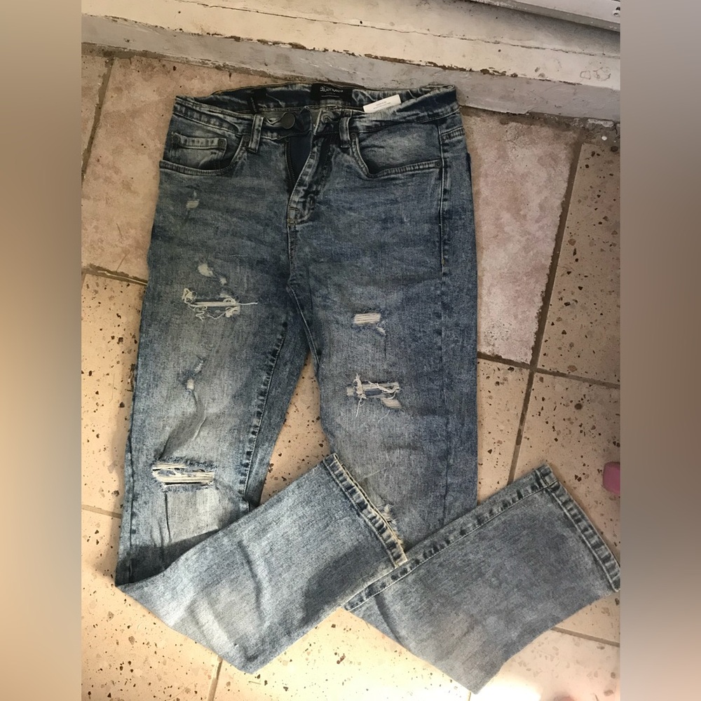 Men’s size 28 slim fit jeans -Bluenotes